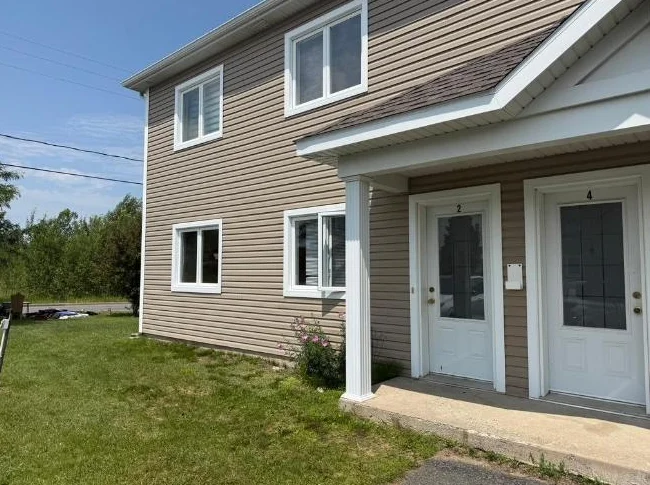Logement 4 1/2 au rez de chaussé au 1 rue Belisle