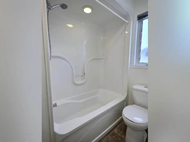 Logement 4 1/2 au rez de chaussé au 1 rue Belisle thumbnail 6