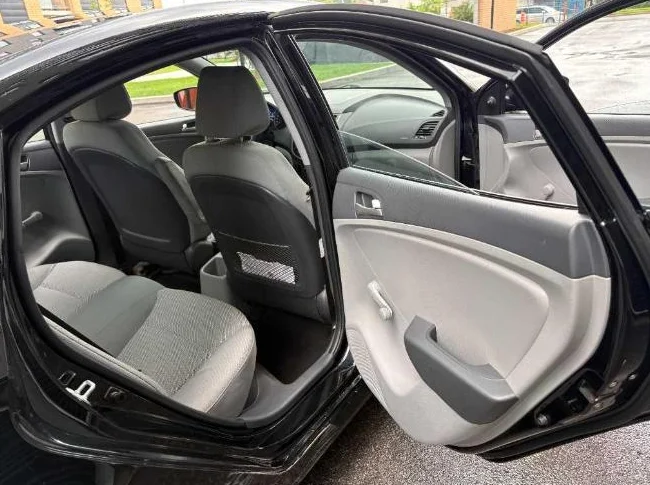 Hyundai Accent 2014 - Boîte de vitesse manuelle thumbnail 5