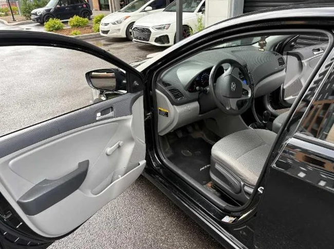 Hyundai Accent 2014 - Boîte de vitesse manuelle thumbnail 6