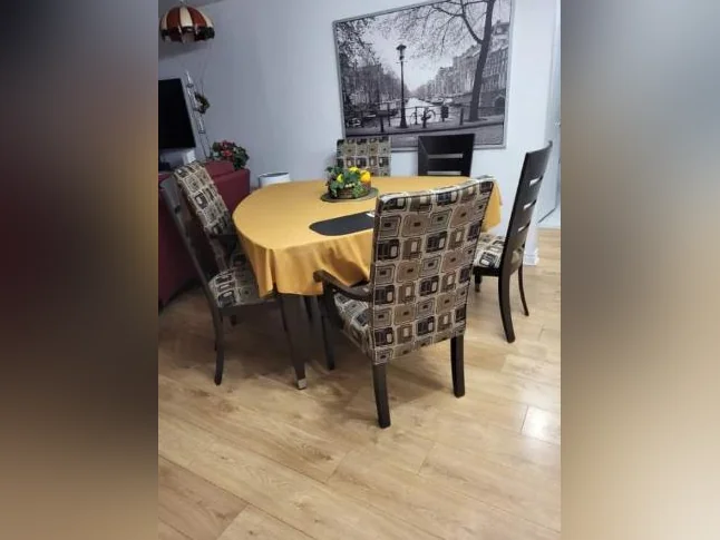 Ensemble de salle à manger Canadel en bois massif – Fait sur mesure
