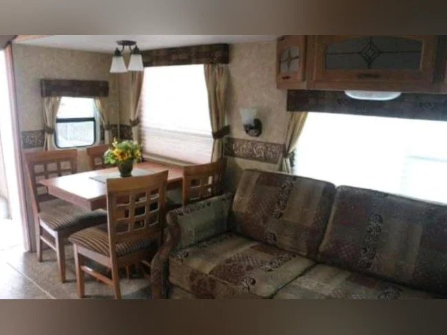 Fifth Wheels Cruiser Crossroad thumbnail 8