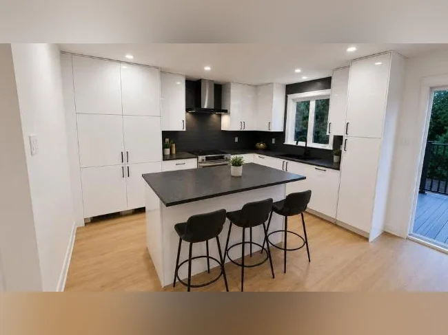 Maison 3 chambres a coucher rénové avec piscine creusée thumbnail 6