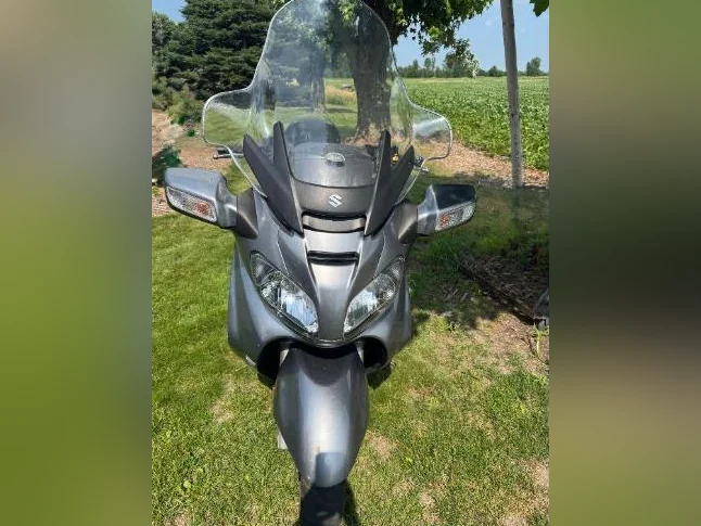 Suzuki Burgman executive 650 2009 thumbnail 5