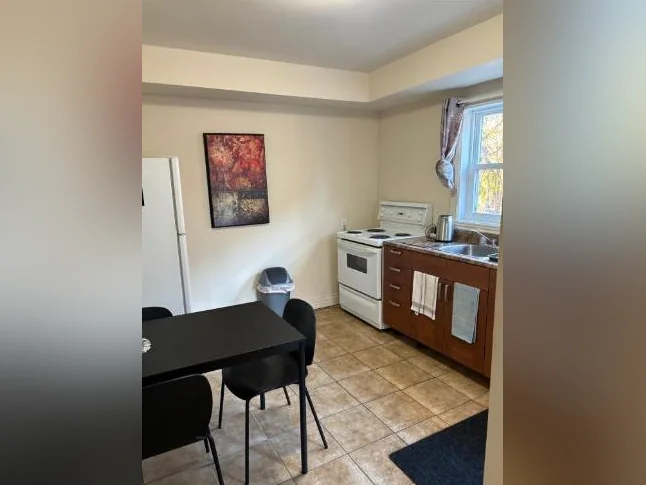 Chambre à louer pour personne seule à Saint-Jérôme thumbnail 2