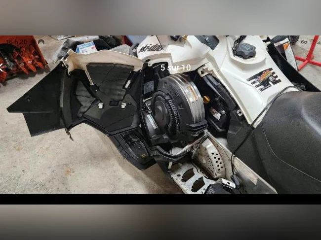 Motoneige Ski-Doo Expedition Sport comme neuve thumbnail 5