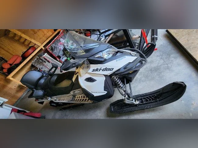 Motoneige Ski-Doo Expedition Sport comme neuve