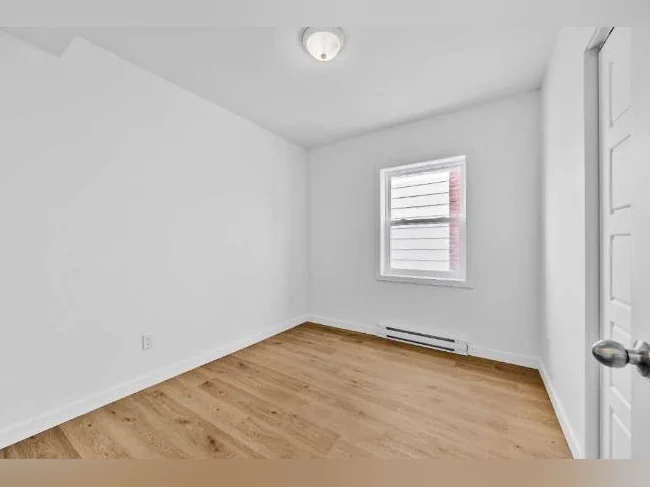 Logement 5 1/2 disponible à St-Jérôme thumbnail 6