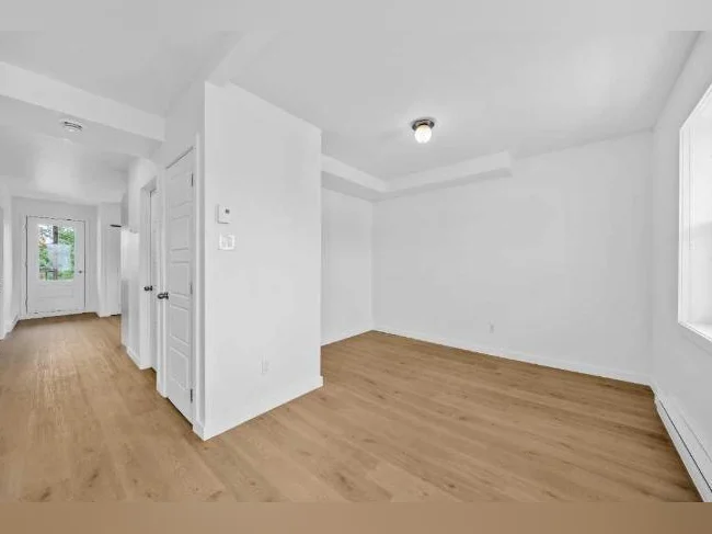 Logement 5 1/2 disponible à St-Jérôme thumbnail 10
