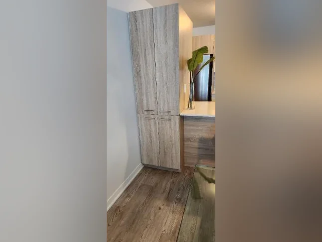 APPARTEMENT À LOUER AVEC DEN TOUT INCLUS AVEC GARAGE thumbnail 4