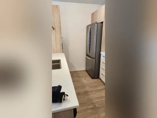 APPARTEMENT À LOUER AVEC DEN TOUT INCLUS AVEC GARAGE thumbnail 2