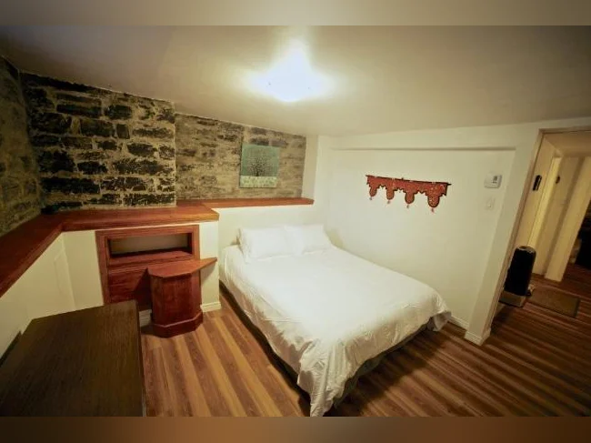 4-1/2 Rénové 2 chambre très bien Situé a Limoiou thumbnail 6