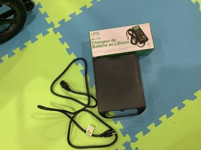 Chaise roulante électrique. thumbnail 2
