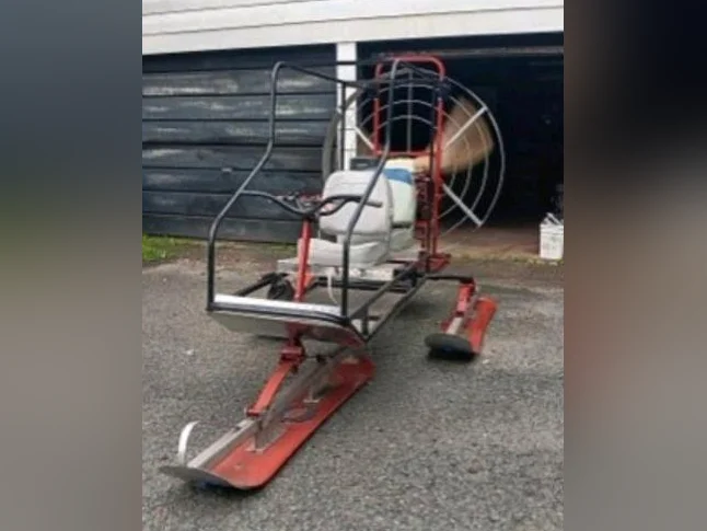 Paramoteur / Traîneau à hélice/ Aérosled / skimmer des neiges). Fabrication artisanale. thumbnail 3
