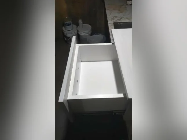 2 Tables de nuit autoportantes pour coin 10$ for 2 self-supporting corner bedside tables thumbnail 6