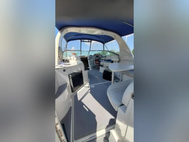 Bayliner 2006 325 modèle RARE thumbnail 3