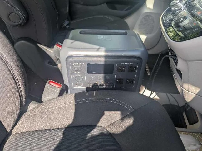 Grand Caravan Chrysler 2023 thumbnail 9