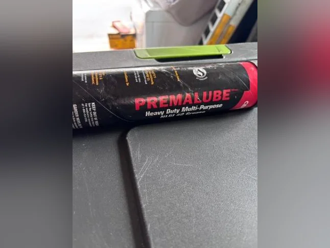 14 tubes de graisse
