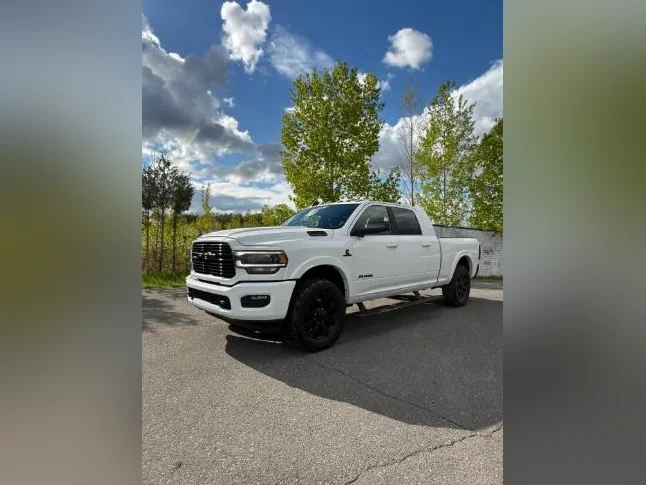Ram 3500 Laramie Mega Cab