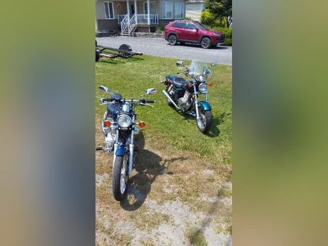 "Cruiser" Suzuki Marauder GZ250 1999 [bas milage 4100km!] thumbnail 5