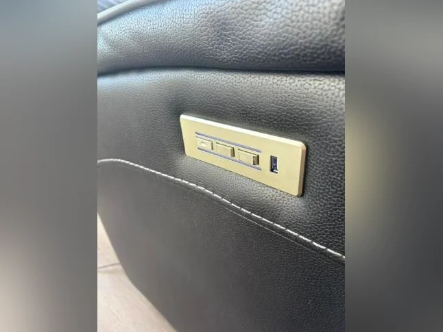 causeuse et chaise électrique en similicuir thumbnail 5
