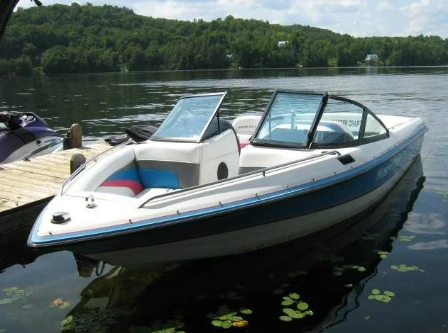 Bateau Mastercraft 1993 en bon état