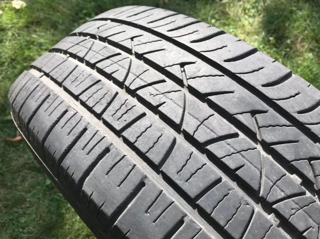 4x Pneus D’été Motomaster SE3 205/65R16 + Rims 5x114.3mm thumbnail 5