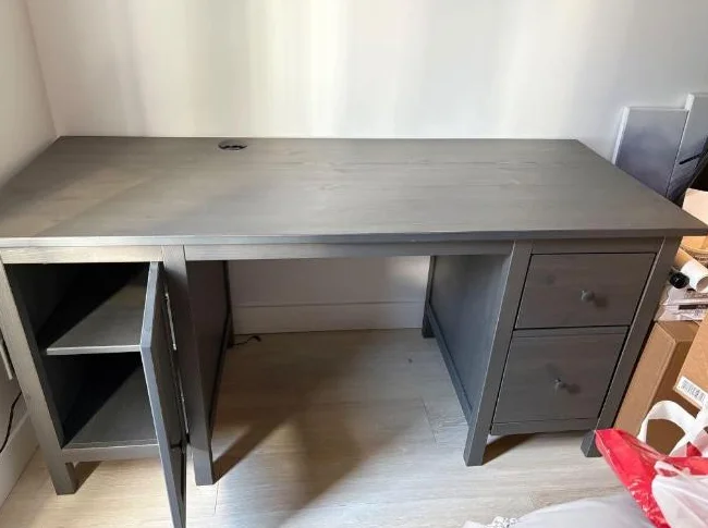 Bureau et chaise sur roulettes thumbnail 5