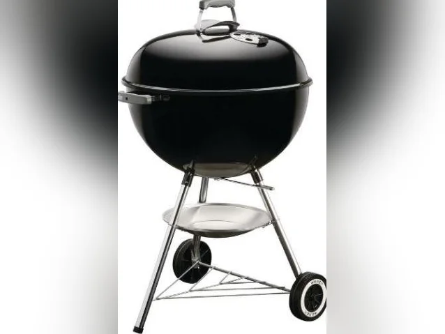 Barbecue au charbon de bois Weber Original 22 pouces.