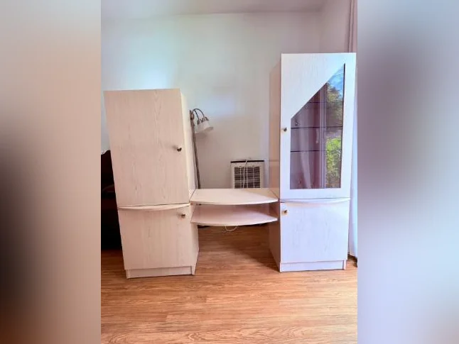 MAGNIFIQUE VAISSELIER MURAL MODULAIRE – $150