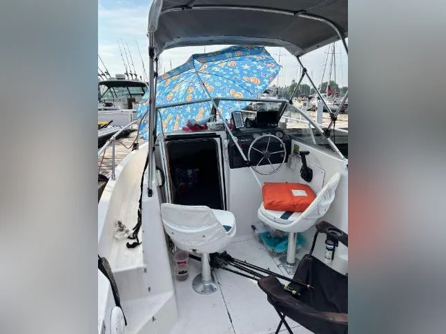 Bateau de pêche Bayliner cuddy Cabin 1996 thumbnail 10