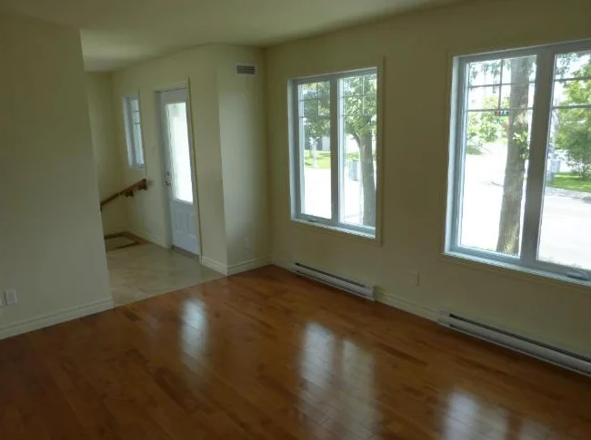 Beau grand condo a Ste-foy thumbnail 4