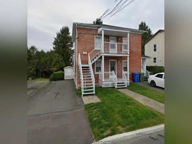 4 1/2 en location à Thetford Mines thumbnail 6