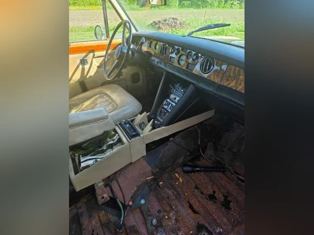 Rolls royce silver shadow 1974 à réparer thumbnail 7