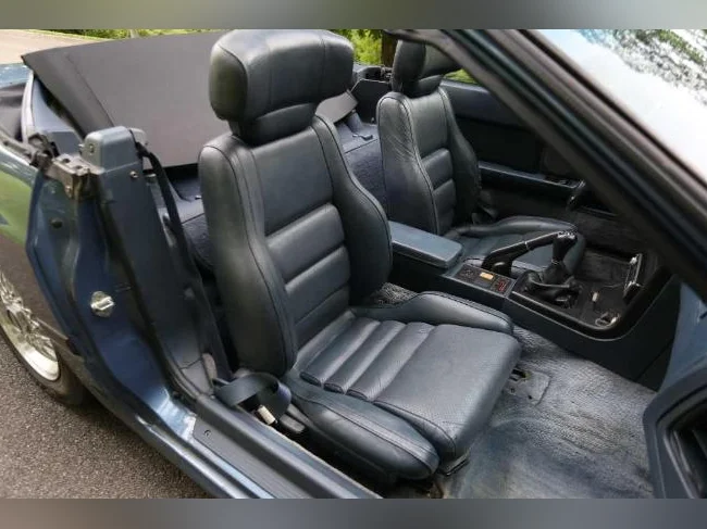 MAZDA RX-7 1988, cabriolet + targa, moteur rotatif, de collection, 5 vitesses, toit changé, 124,000kms. thumbnail 5