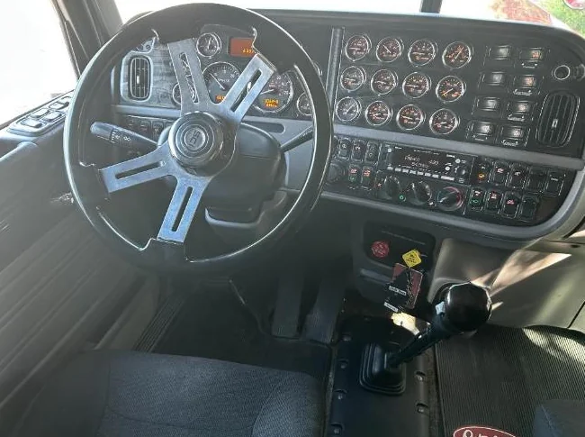 !!!!! PETERBILT !!!!! thumbnail 9