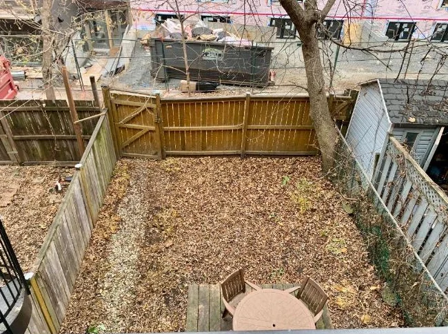1 CC fermée + Den · 858 pi² · 7min métro Frontenac — 1300$ (1BR) thumbnail 7