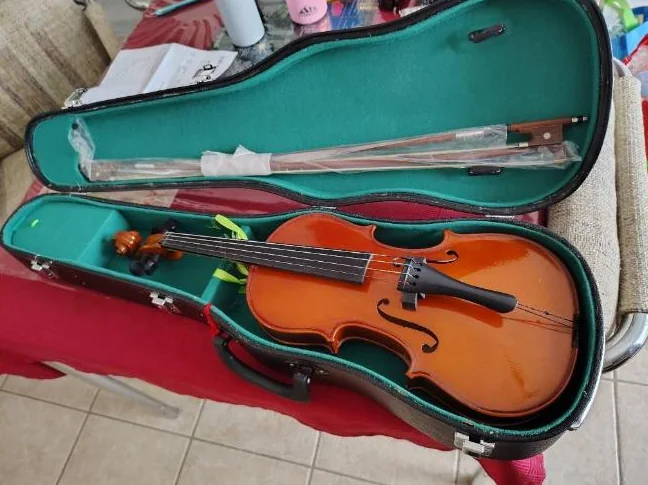 Violon Corelli, inclus 2 archets et un étui