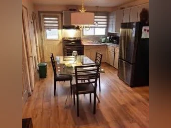 📌 Chambre à louer pour co-location – 2060 Villeneuve • 650$ tout inclus thumbnail 6