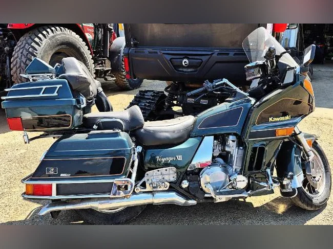 3 motos Kawasaki Voyager XII + Multiple pièces et moteur 1200cc thumbnail 4