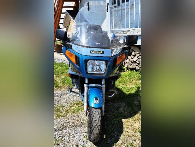 3 motos Kawasaki Voyager XII + Multiple pièces et moteur 1200cc thumbnail 7