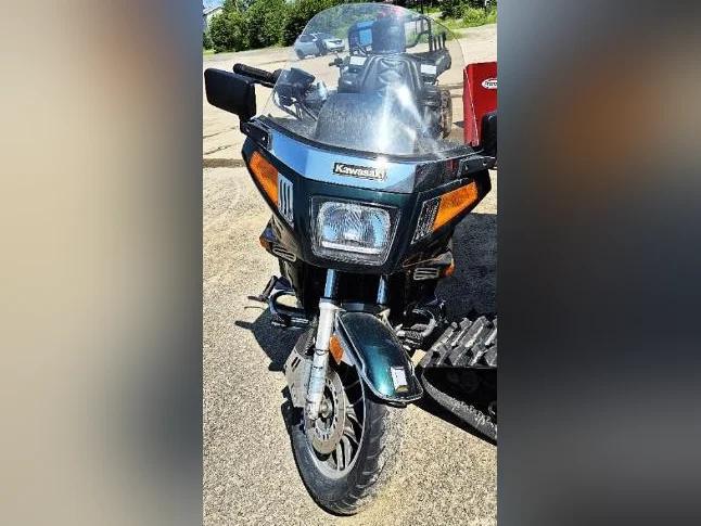 3 motos Kawasaki Voyager XII + Multiple pièces et moteur 1200cc thumbnail 6