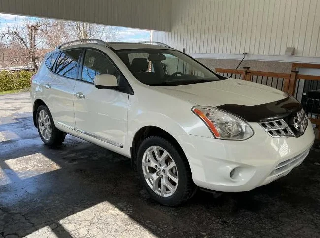 Nissan rogue sv thumbnail 3