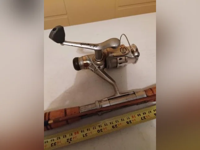 cane a pêche rigide et moulinet pour gros poisson de 8 pieds 6 pouces thumbnail 2