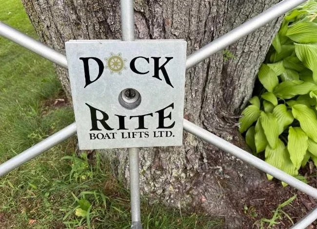 Lève-Bateau Dock Rite (Électrique - Solaire) thumbnail 7