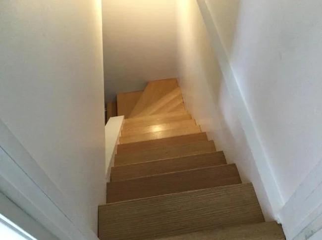 Chambre meublée et privée au sous sol . thumbnail 2