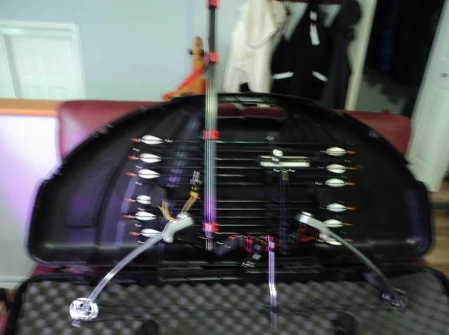 Arc Hoyt Sapphire ZR200 gaucher. Couleur rouge flamme. thumbnail 4