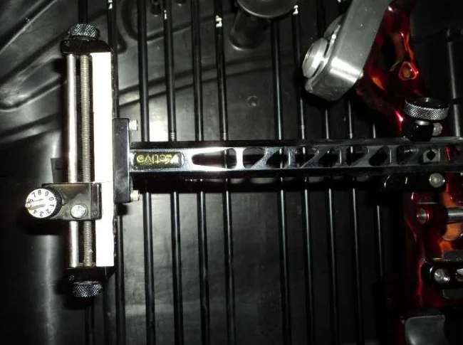 Arc Hoyt Sapphire ZR200 gaucher. Couleur rouge flamme. thumbnail 5