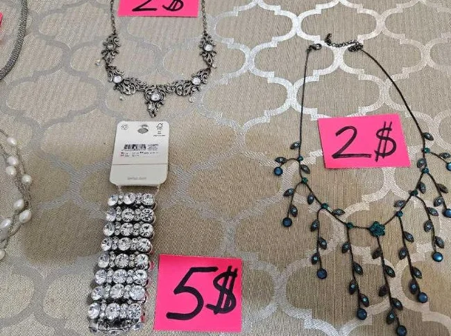 Lot bijoux vintage a l'unité a partir de 2$ thumbnail 4