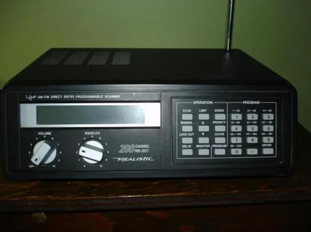 SCANNER DE FRÉQUENCES RADIO thumbnail 2